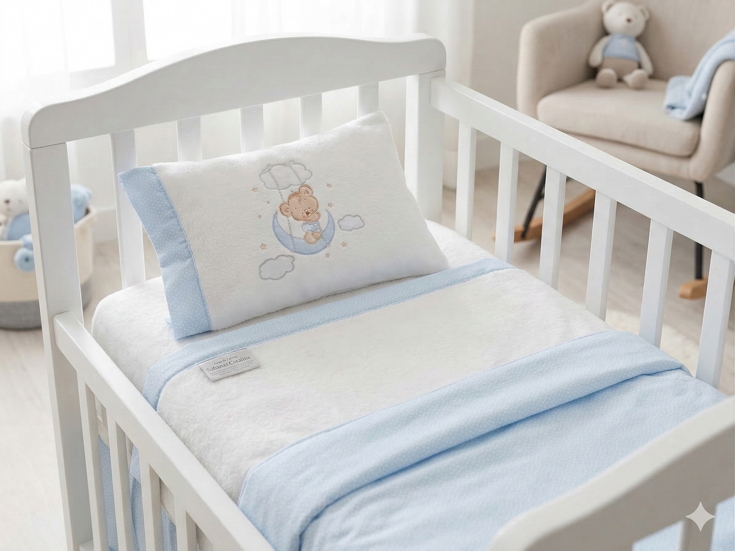 Sábanas de Cuna Celeste con Osito de Coralina