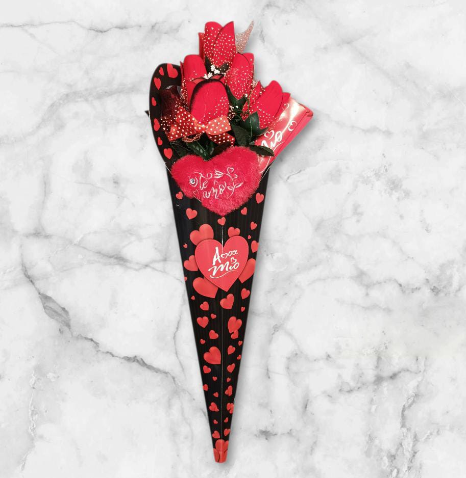 Ramito de 5 Rosas con Plástico de Corazones
